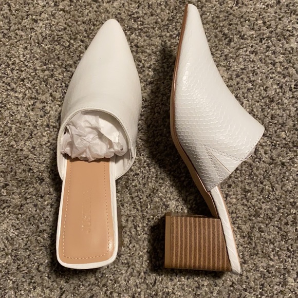 BRAND NEW size 6 white heeled mules from JustFab - Picture 2 of 3